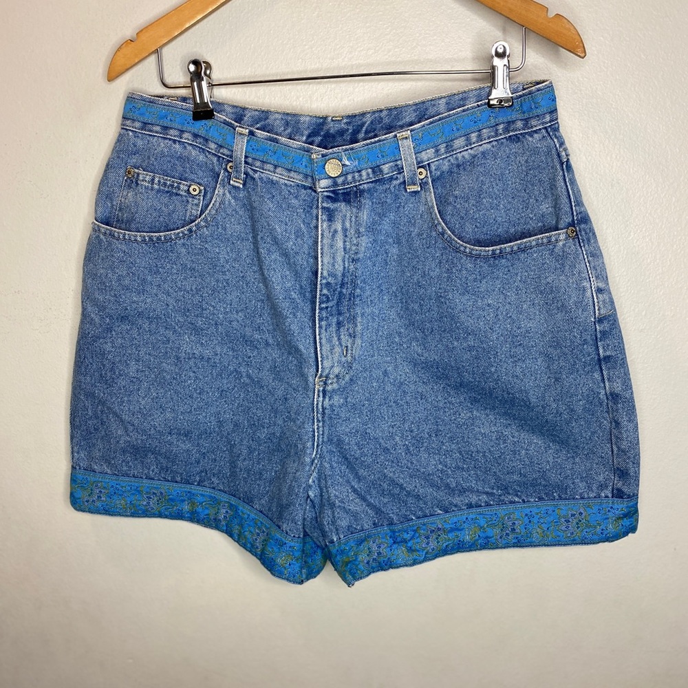 90’s Vintage Women’s Jean Denim Floral Pattern Shorts Bottom Bill Blass Size 14